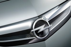 Opel готовится возродить купе Calibra